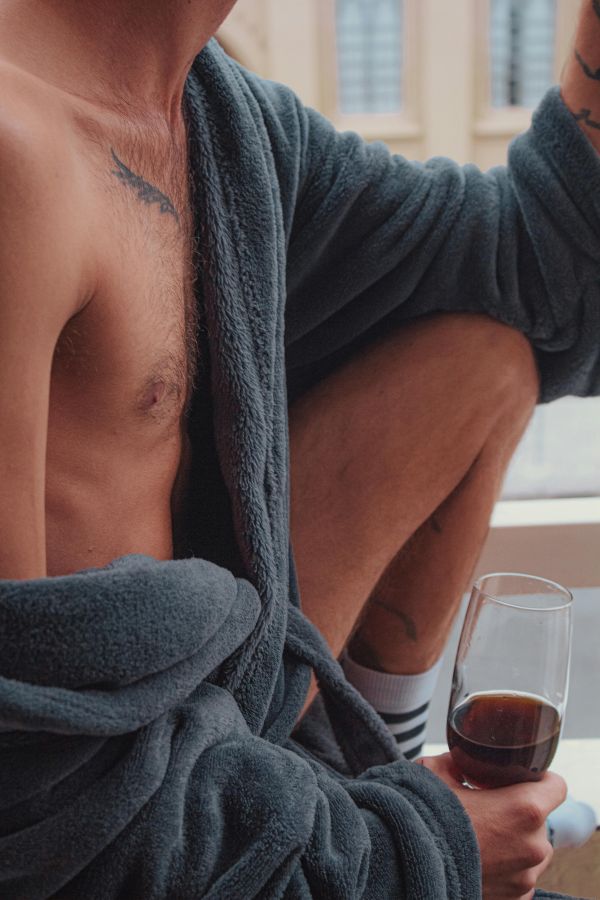 Optez pour un peignoir éponge homme chic et confortable